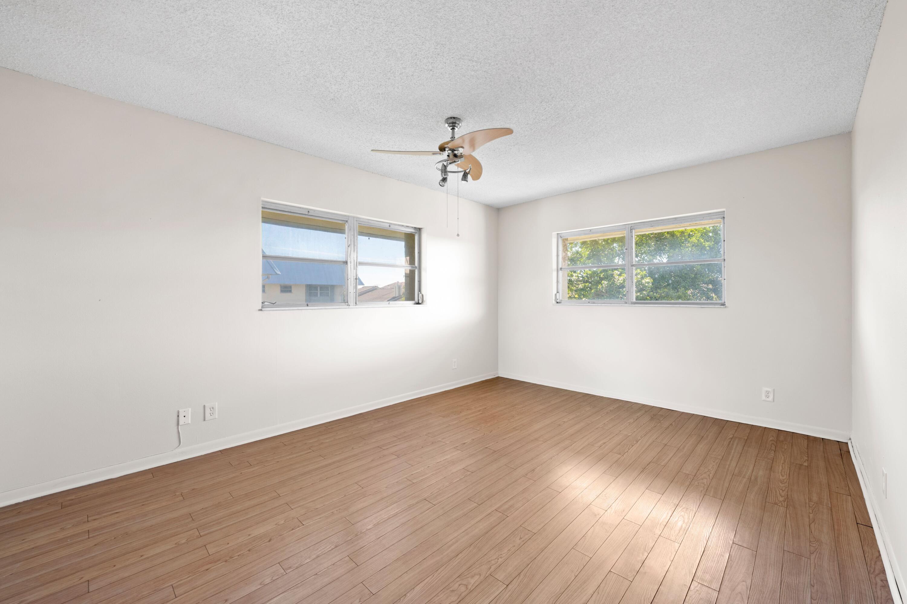 FOXWOOD HOLLOW AT CORAL SPRINGS - Residential