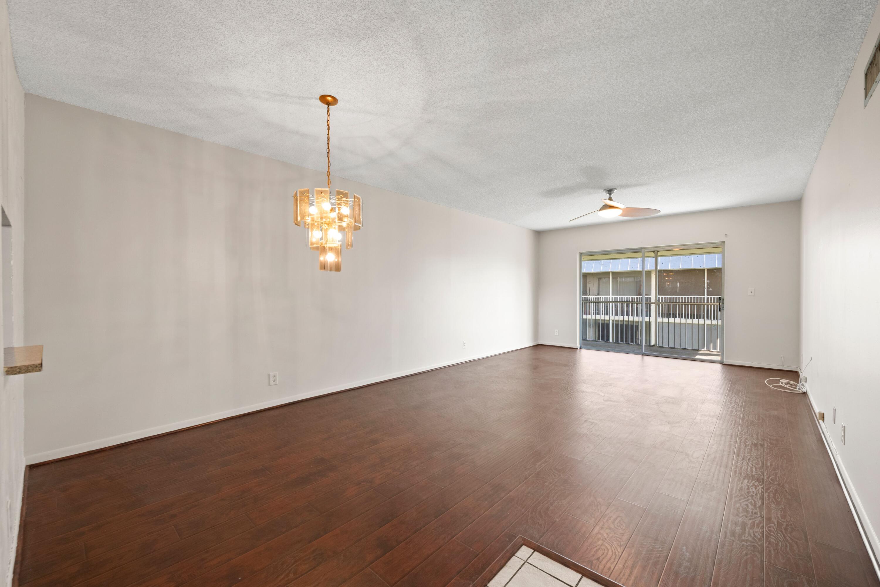 FOXWOOD HOLLOW AT CORAL SPRINGS - Residential