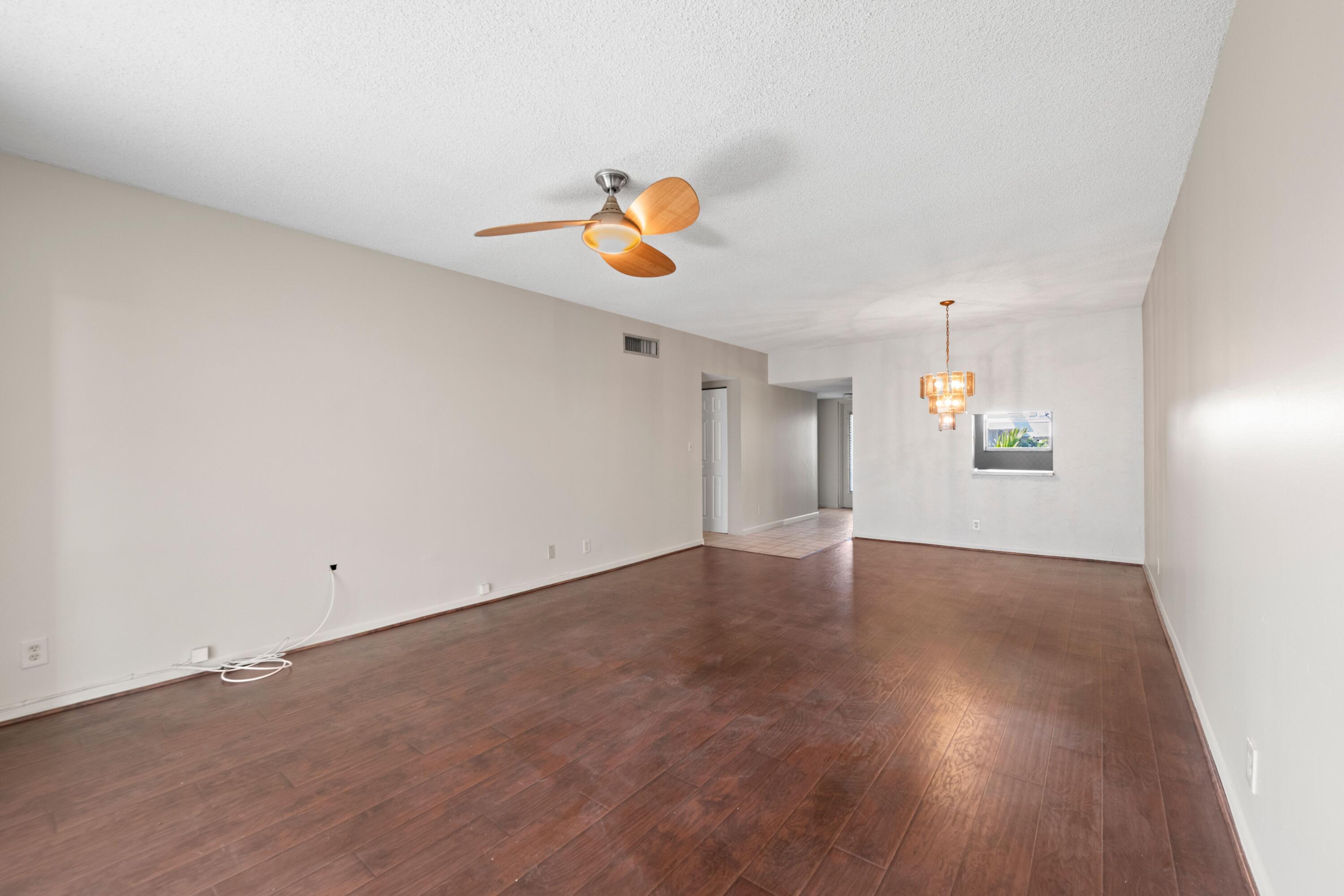 FOXWOOD HOLLOW AT CORAL SPRINGS - Residential