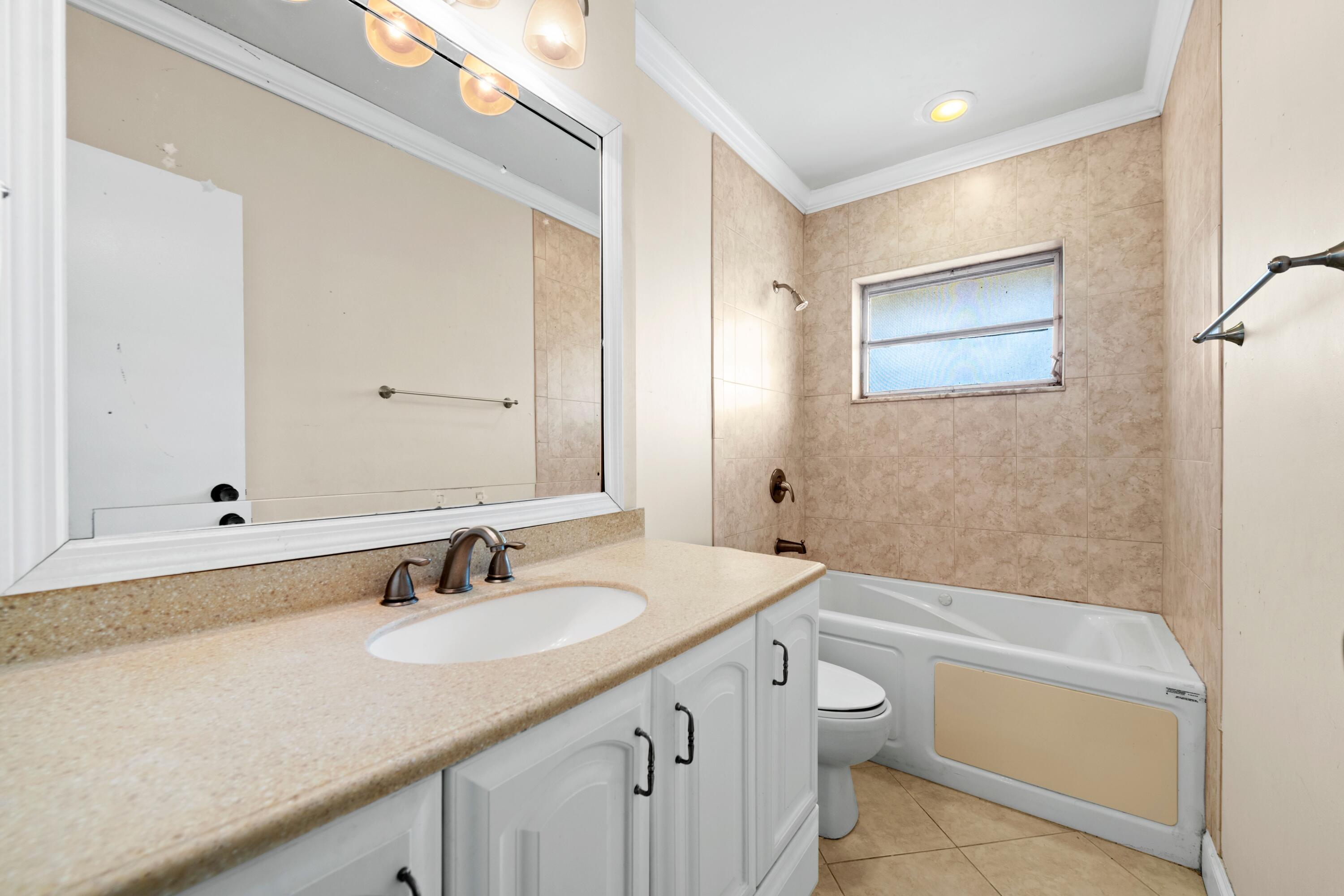 FOXWOOD HOLLOW AT CORAL SPRINGS - Residential