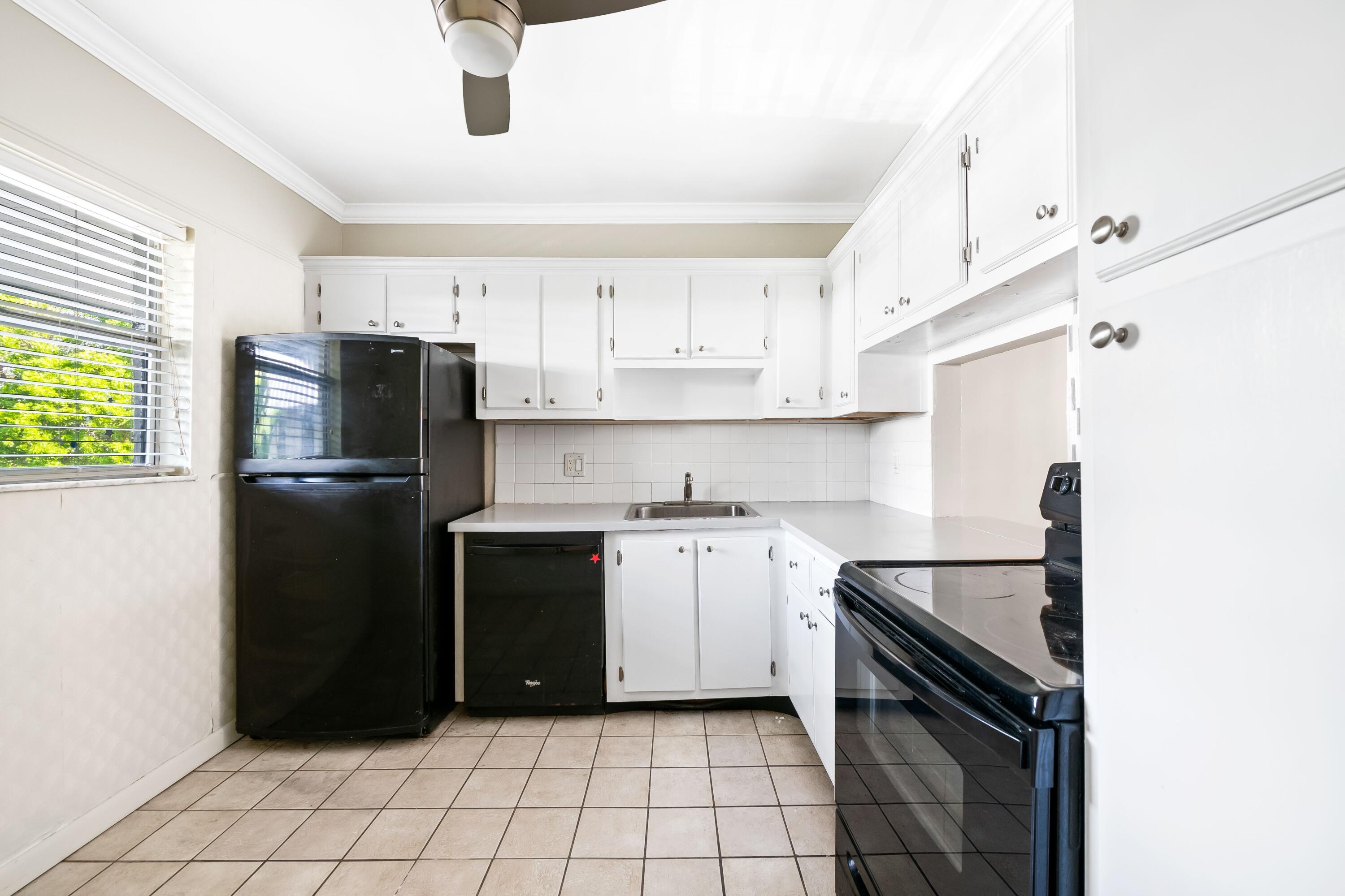FOXWOOD HOLLOW AT CORAL SPRINGS - Residential
