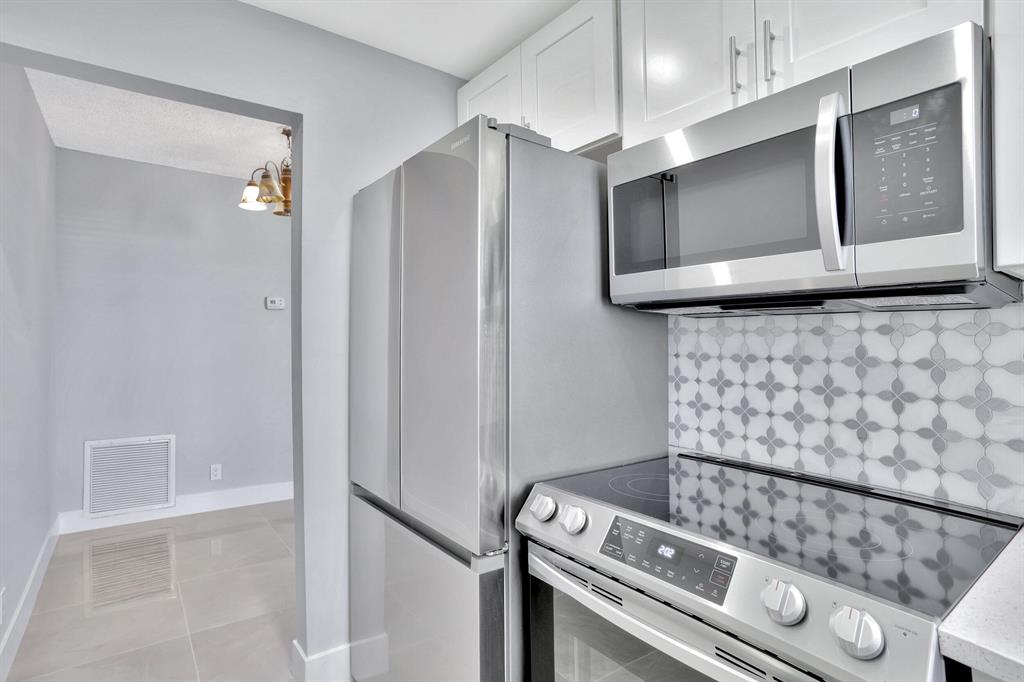 CASA VERANO CONDO - Residential Lease