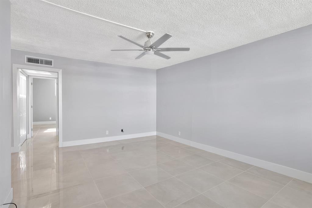 CASA VERANO CONDO - Residential Lease