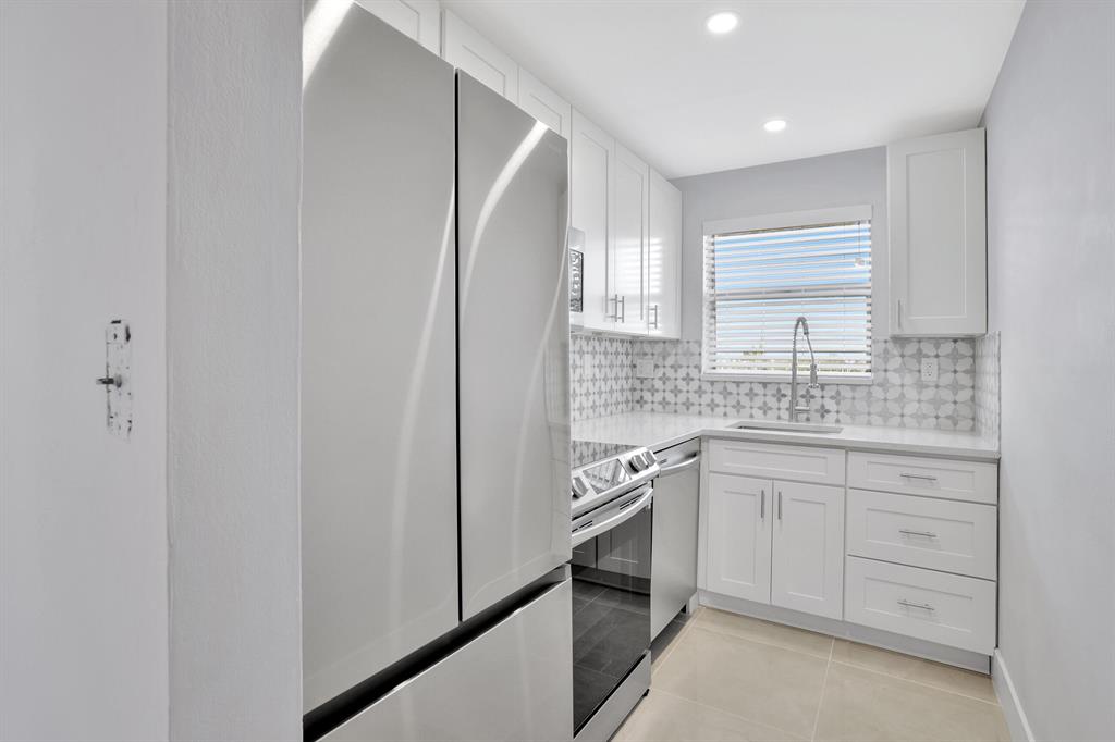 CASA VERANO CONDO - Residential Lease