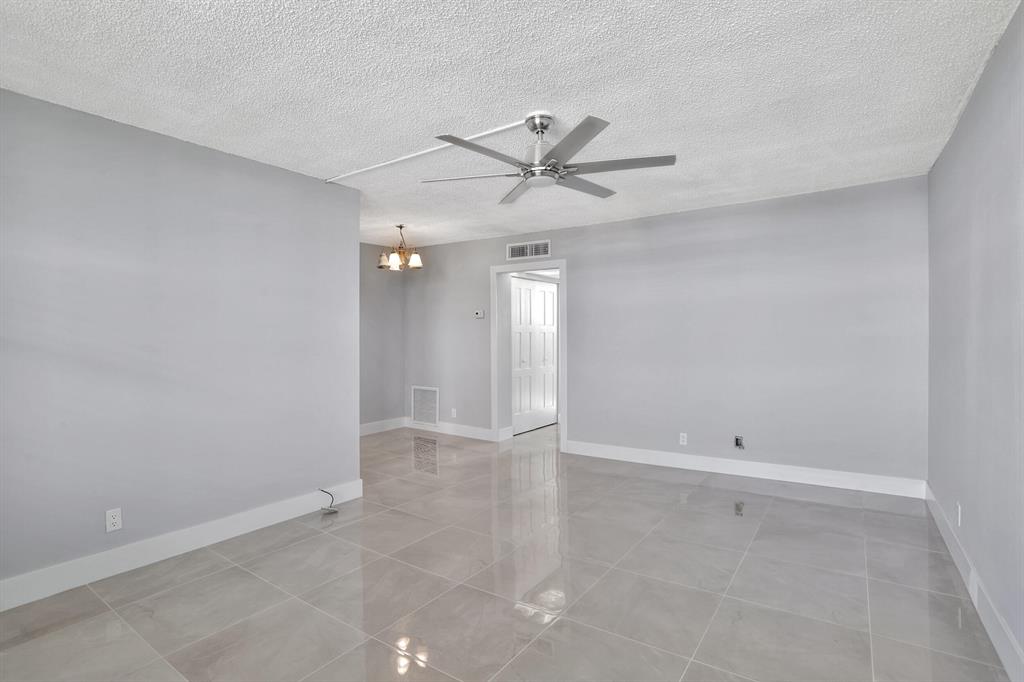 CASA VERANO CONDO - Residential Lease