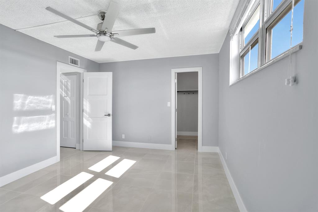 CASA VERANO CONDO - Residential Lease