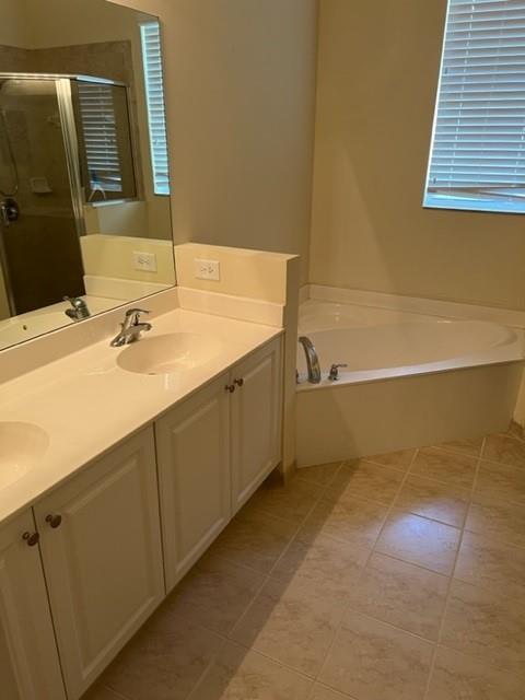 Paloma Lakes - Residential