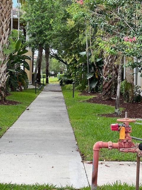 Paloma Lakes - Residential