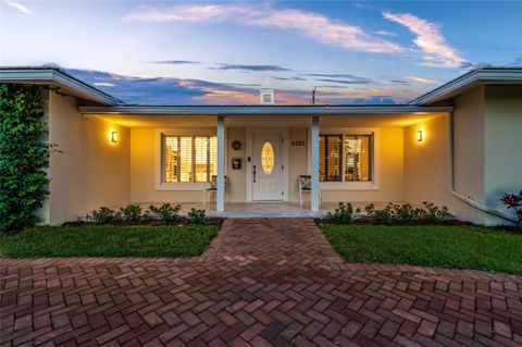 4220 NE 26th Ter Lighthouse Point FL 33064