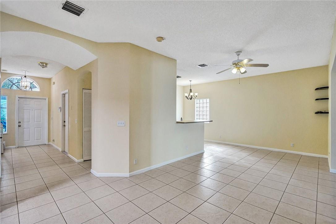 LYONS WEST - Residential