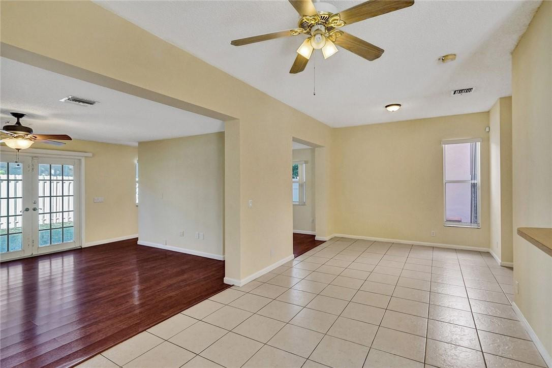 LYONS WEST - Residential