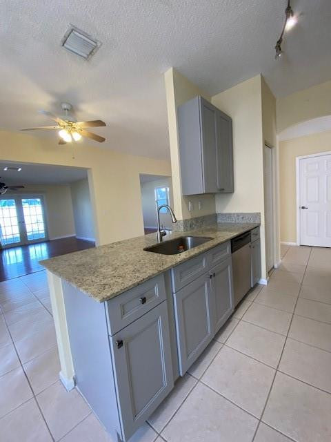 LYONS WEST - Residential
