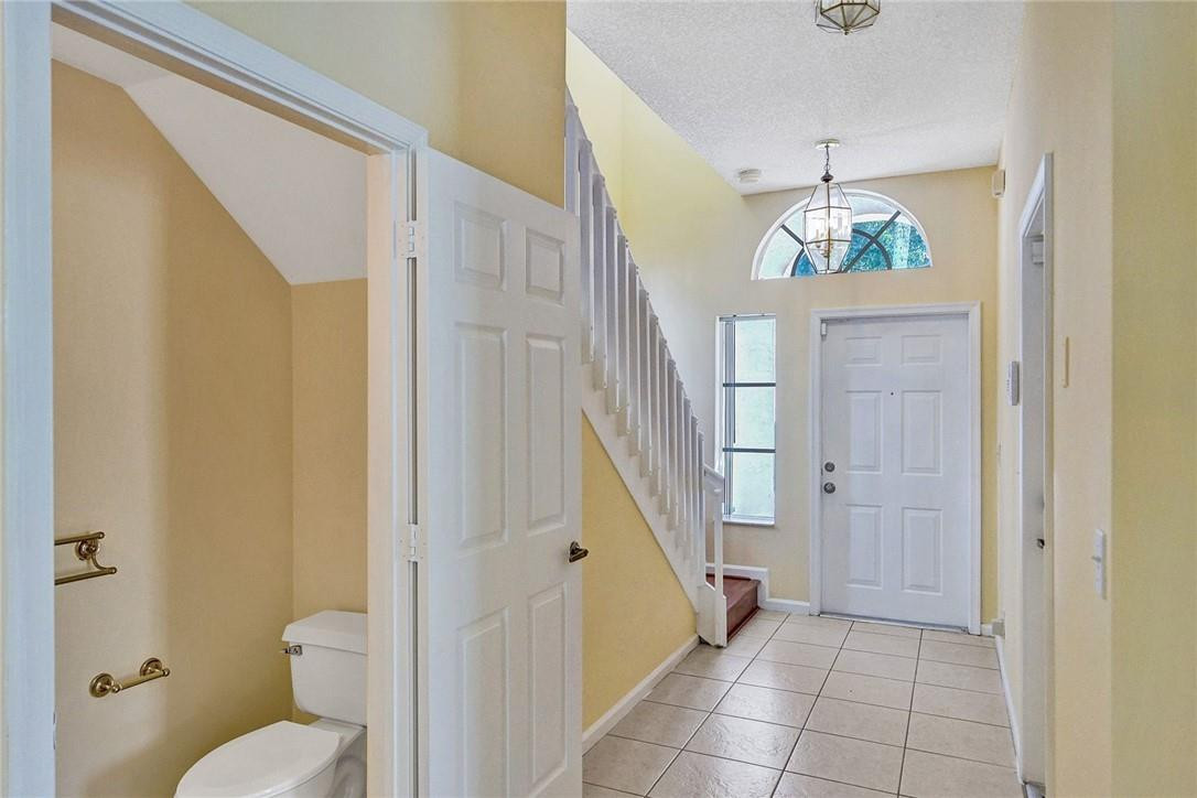 LYONS WEST - Residential