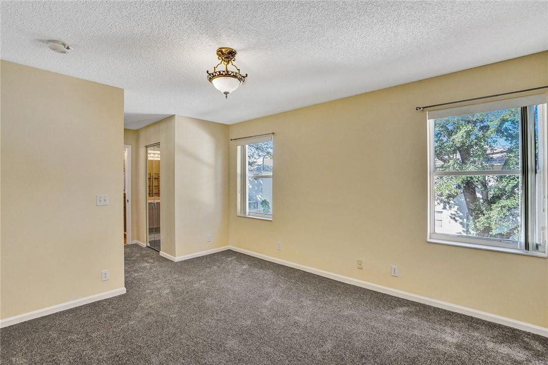 LYONS WEST - Residential