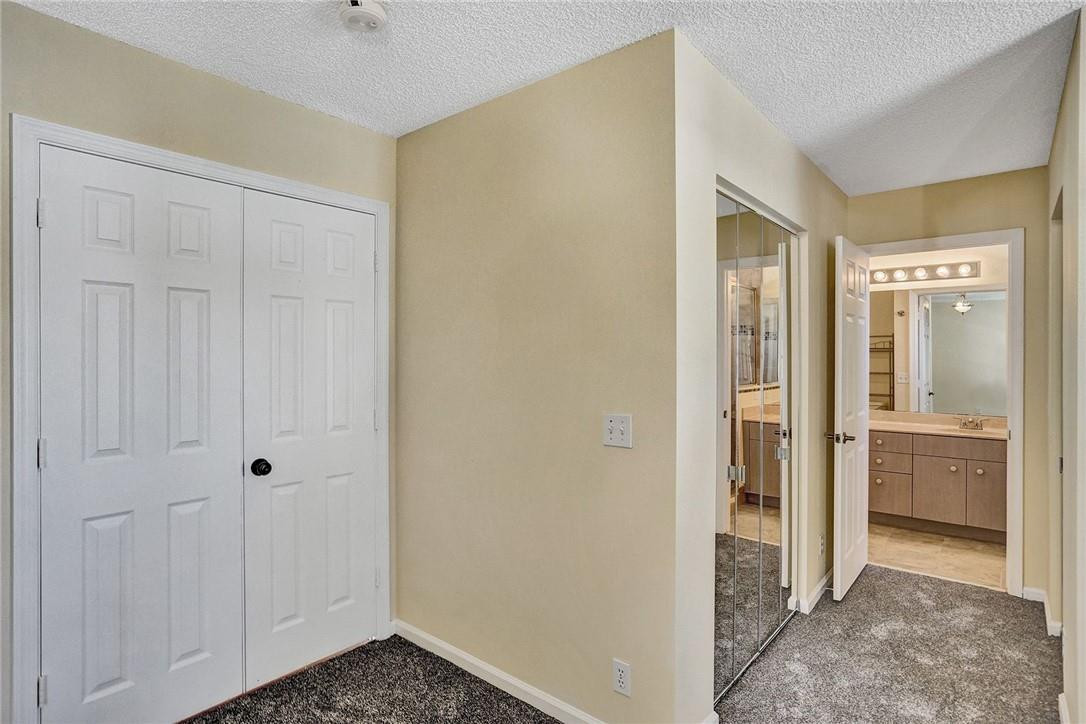 LYONS WEST - Residential