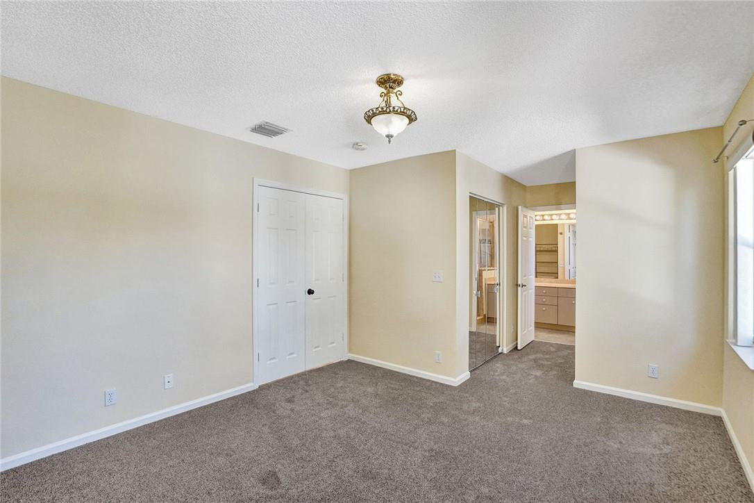 LYONS WEST - Residential