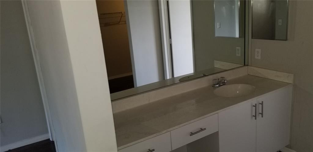 LAKES ON THE GREEN GLYNN WEST 3 - Residential Lease