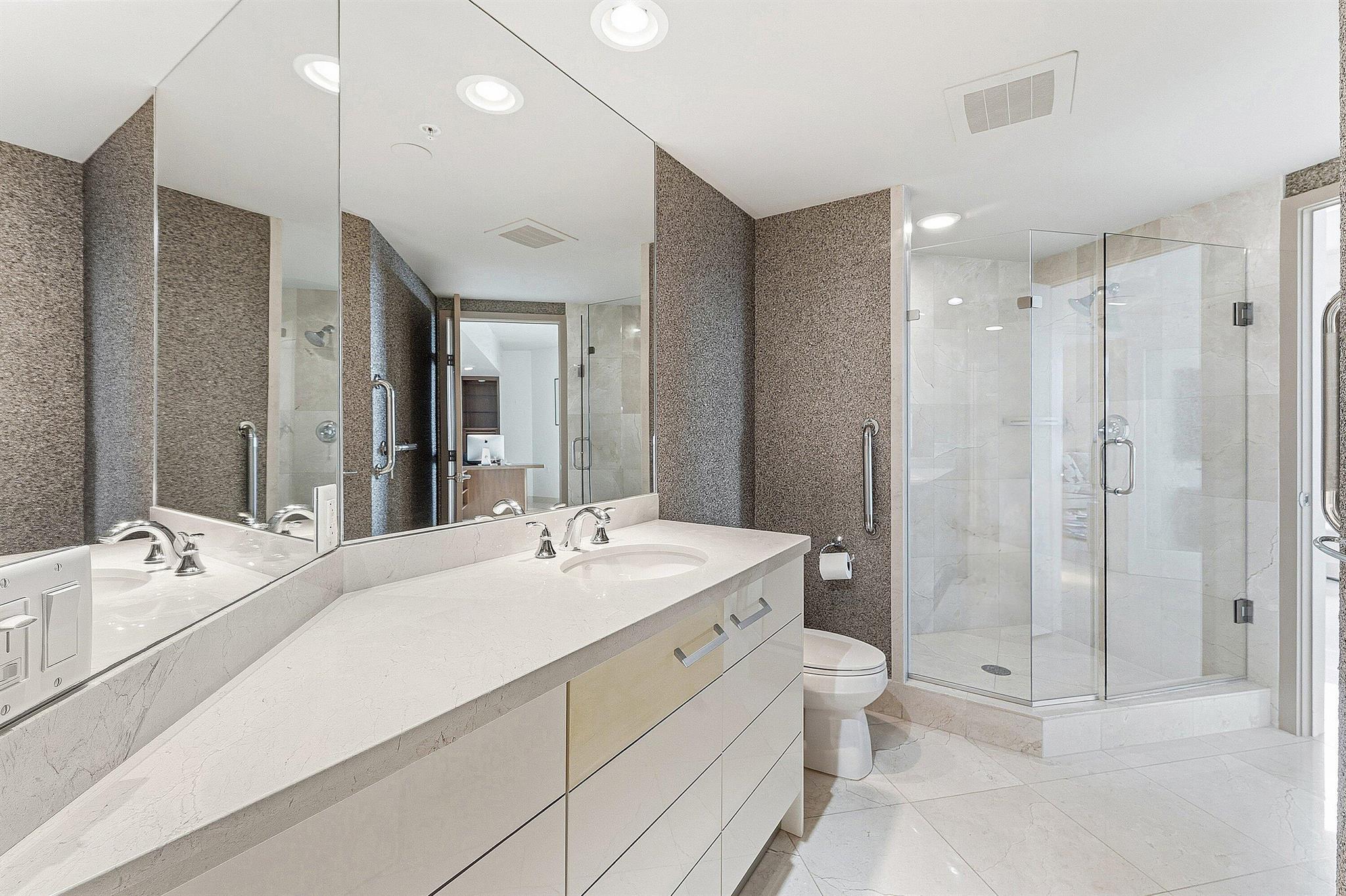 LANDMARK AT THE GARDENS C - Residential