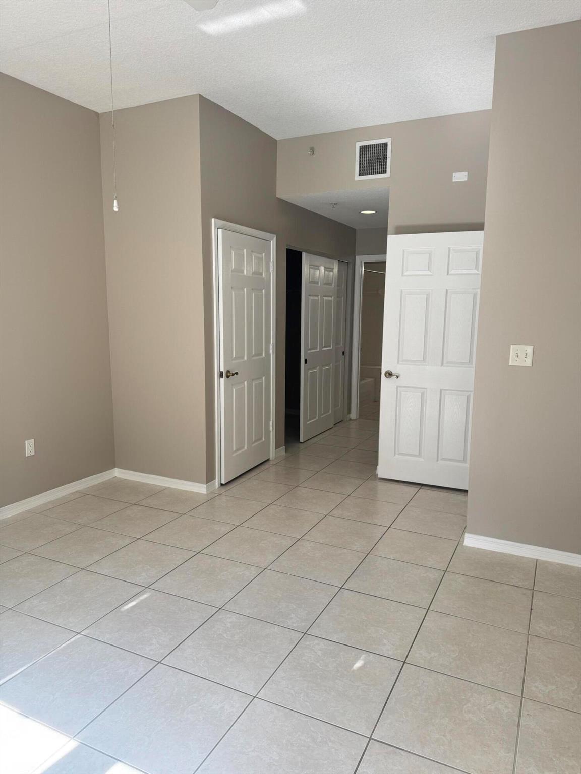 VILLAGE AT ABACOA CONDO - Residential Lease