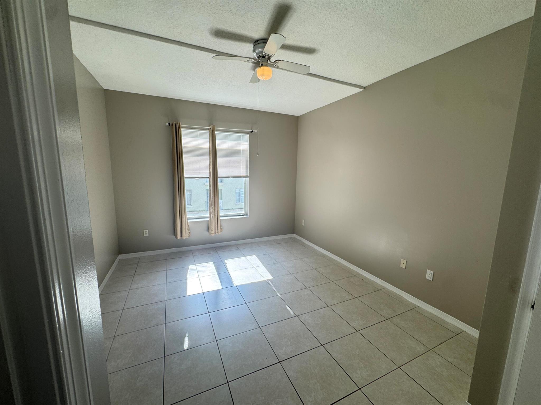 VILLAGE AT ABACOA CONDO - Residential Lease