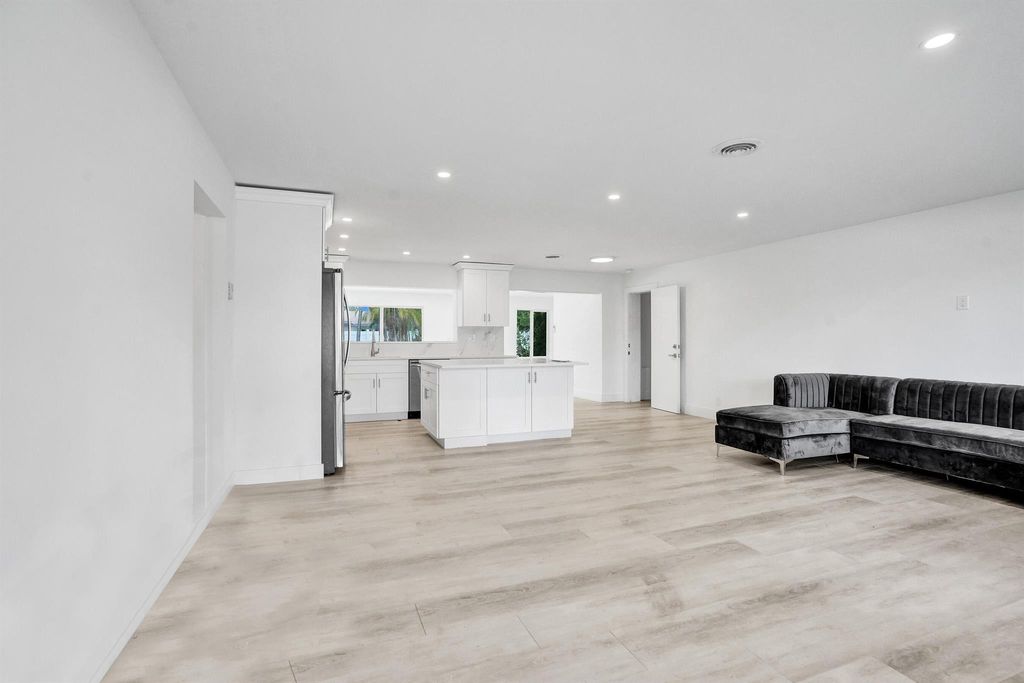 Photo of 998 W Camino Real Real, Boca Raton, FL 33486 (MLS # R11006270)