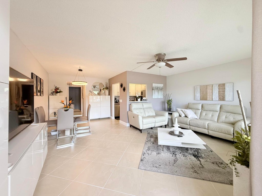 Photo of 172 Tilford I, Deerfield Beach, FL 33442 (MLS # B26068457)