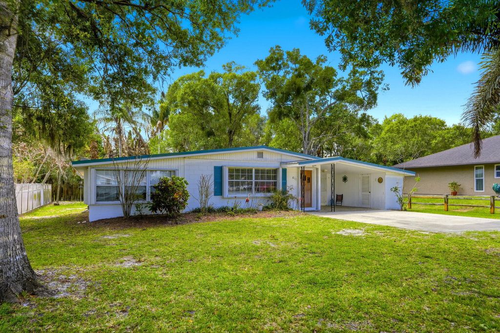 Photo of 611 Brack Road, Fort Pierce, FL 34982 (MLS # B26017483)