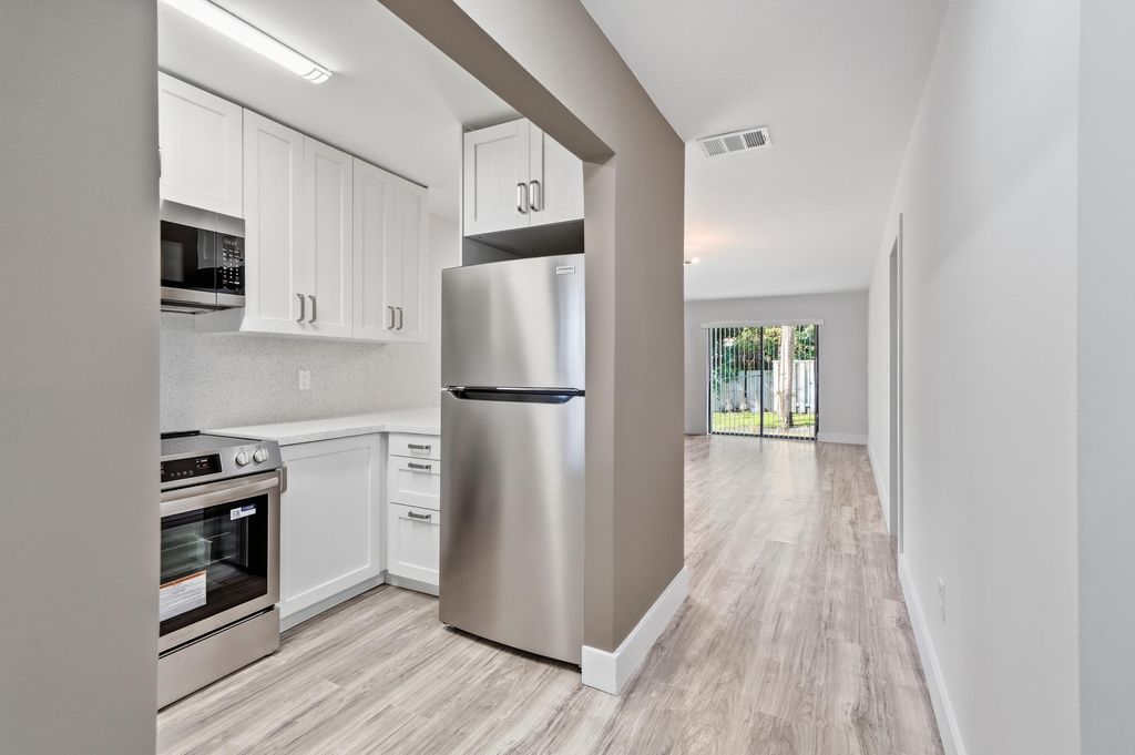 Photo of 2514 Taylor Street #3, Hollywood, FL 33020 (MLS # B26009129)