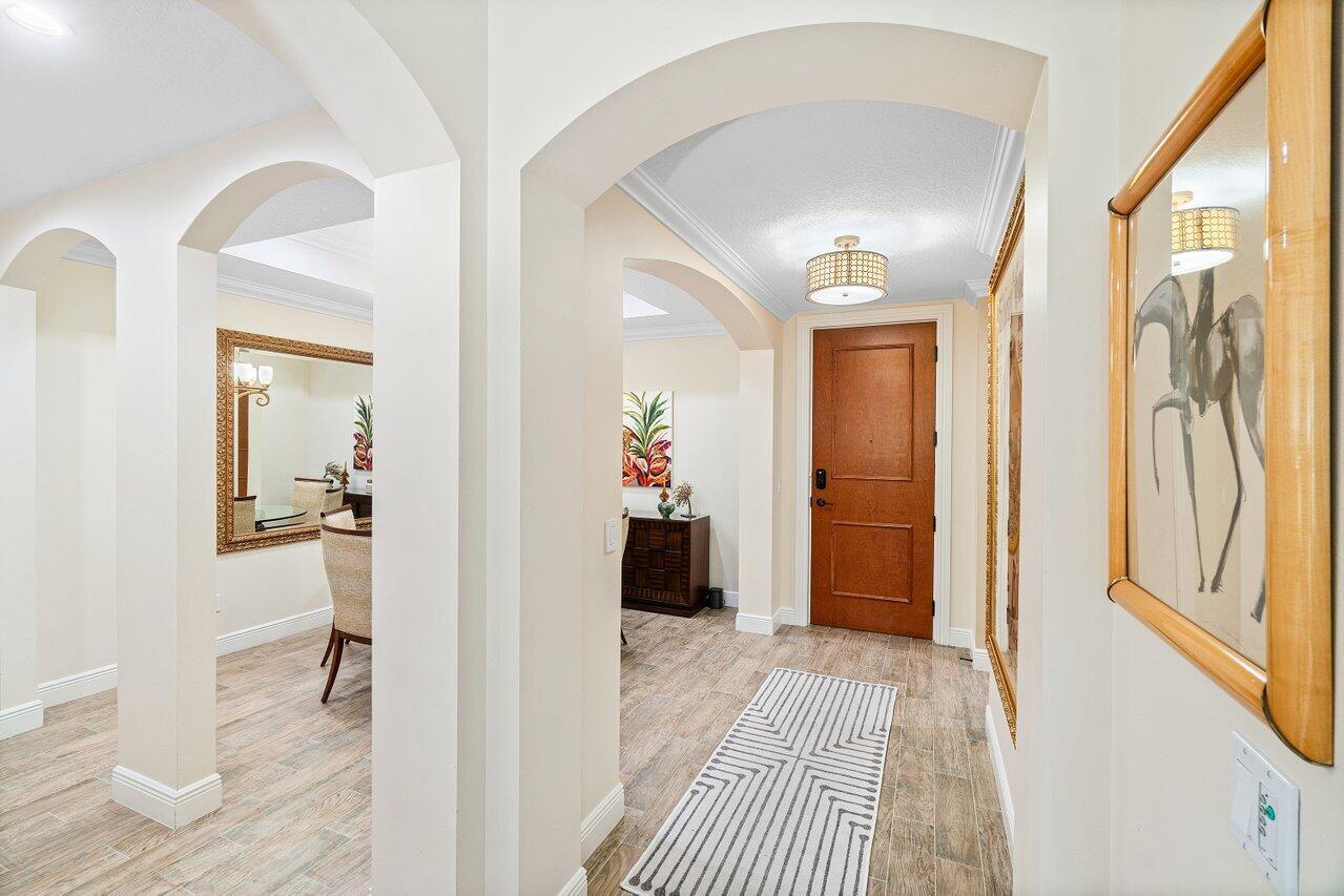 200 NE 2nd Avenue 211