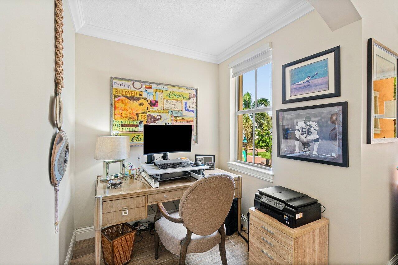 CITY WALK AT PINEAPPLE GR - Residential