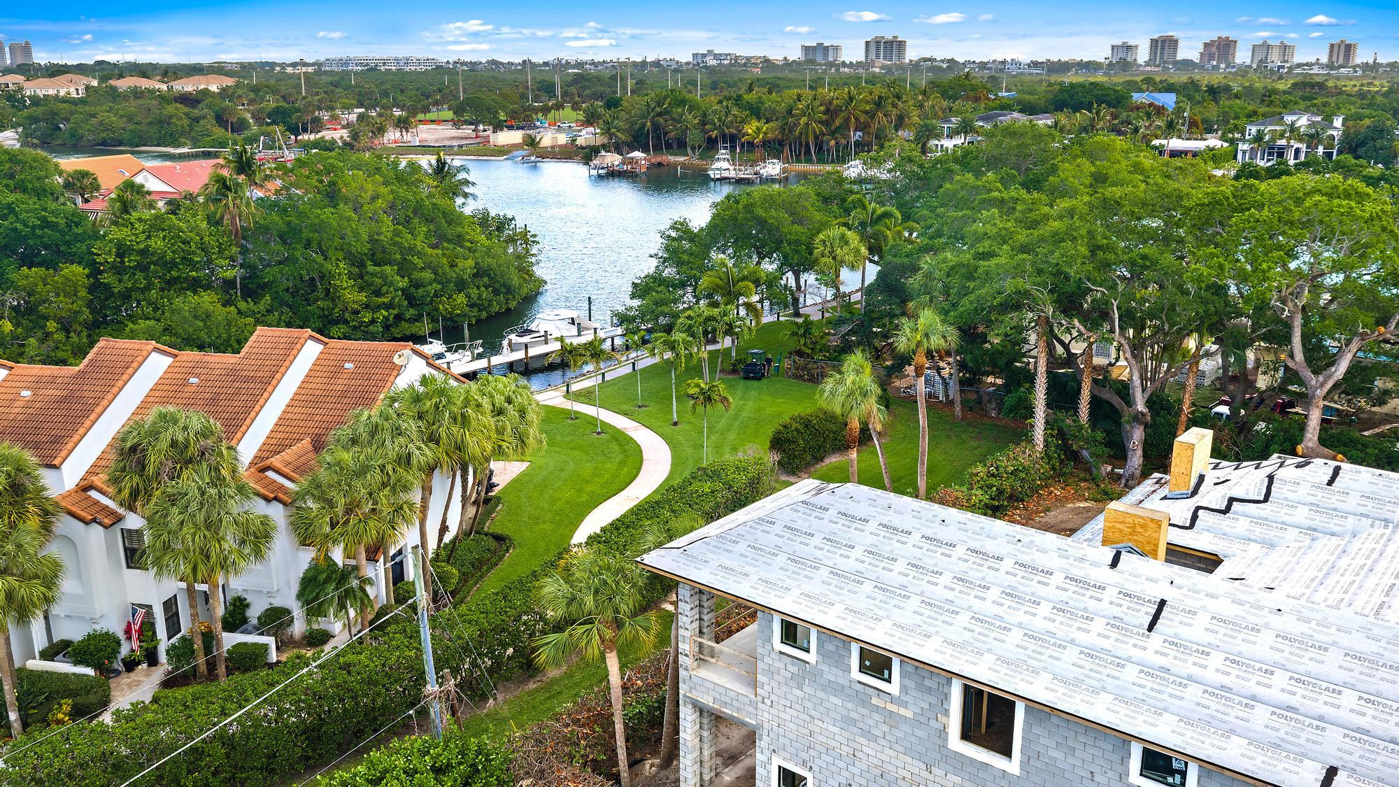 WINDSOR EST - Residential