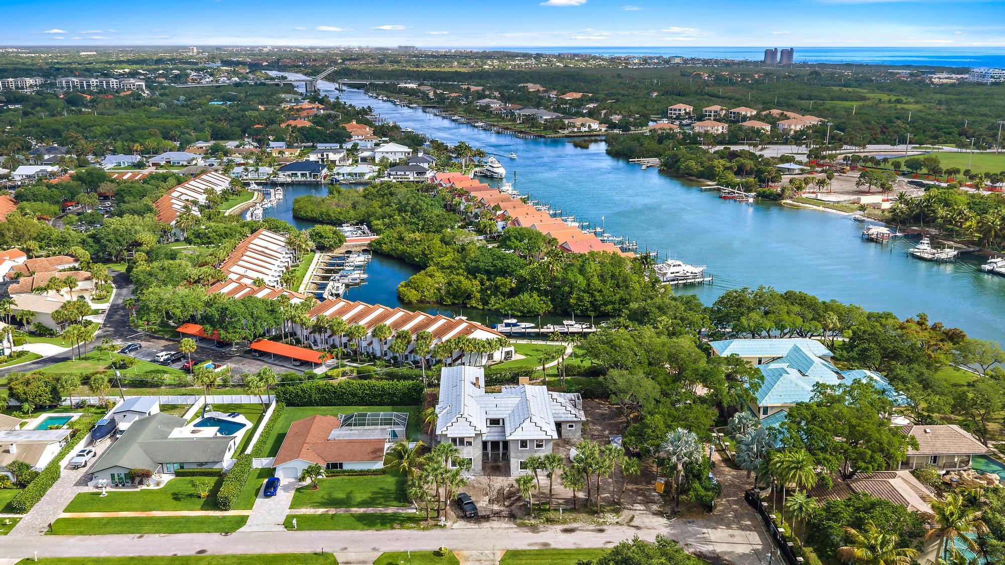 WINDSOR EST - Residential