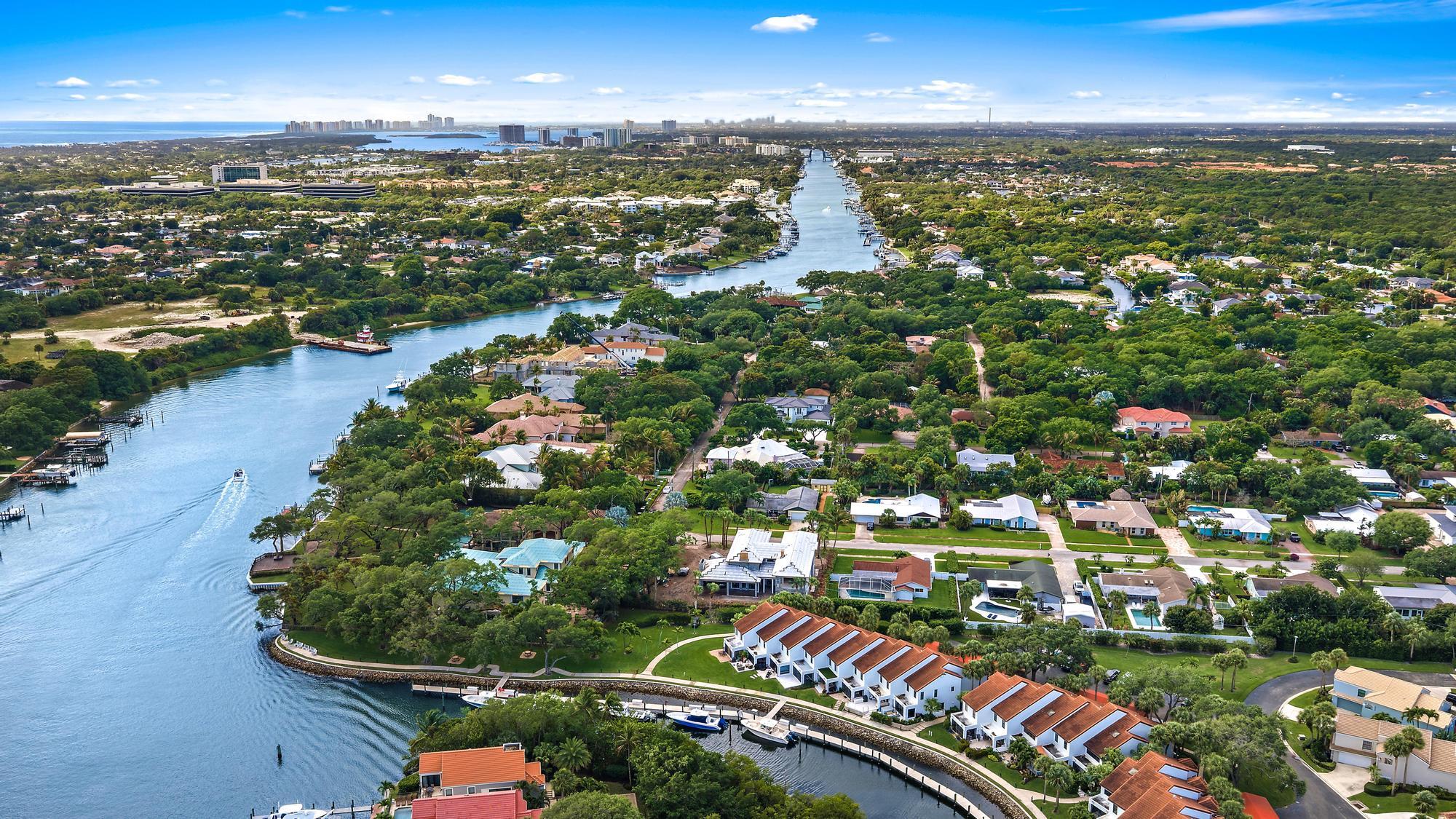 WINDSOR EST - Residential