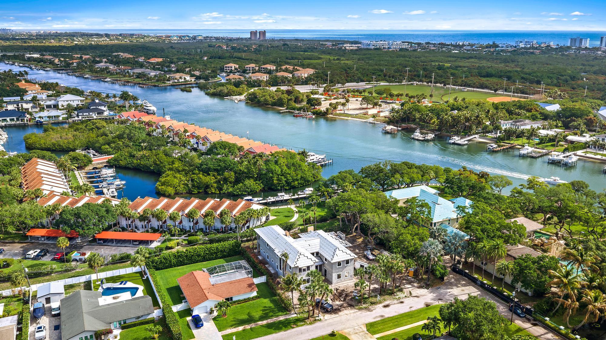 WINDSOR EST - Residential