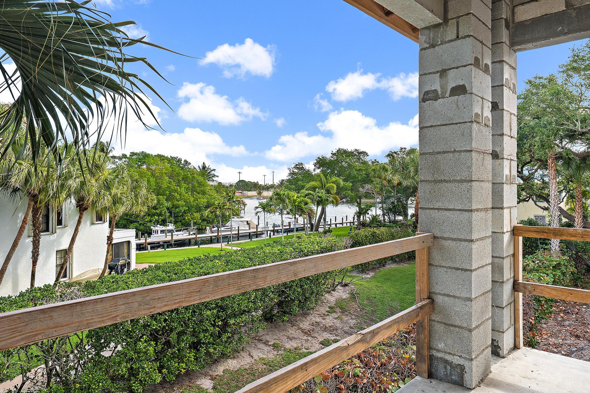 WINDSOR EST - Residential