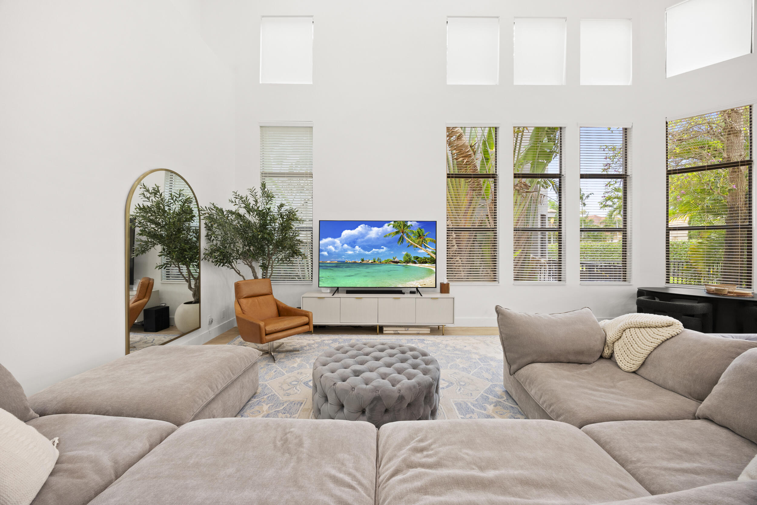 VERSAILLES - Residential