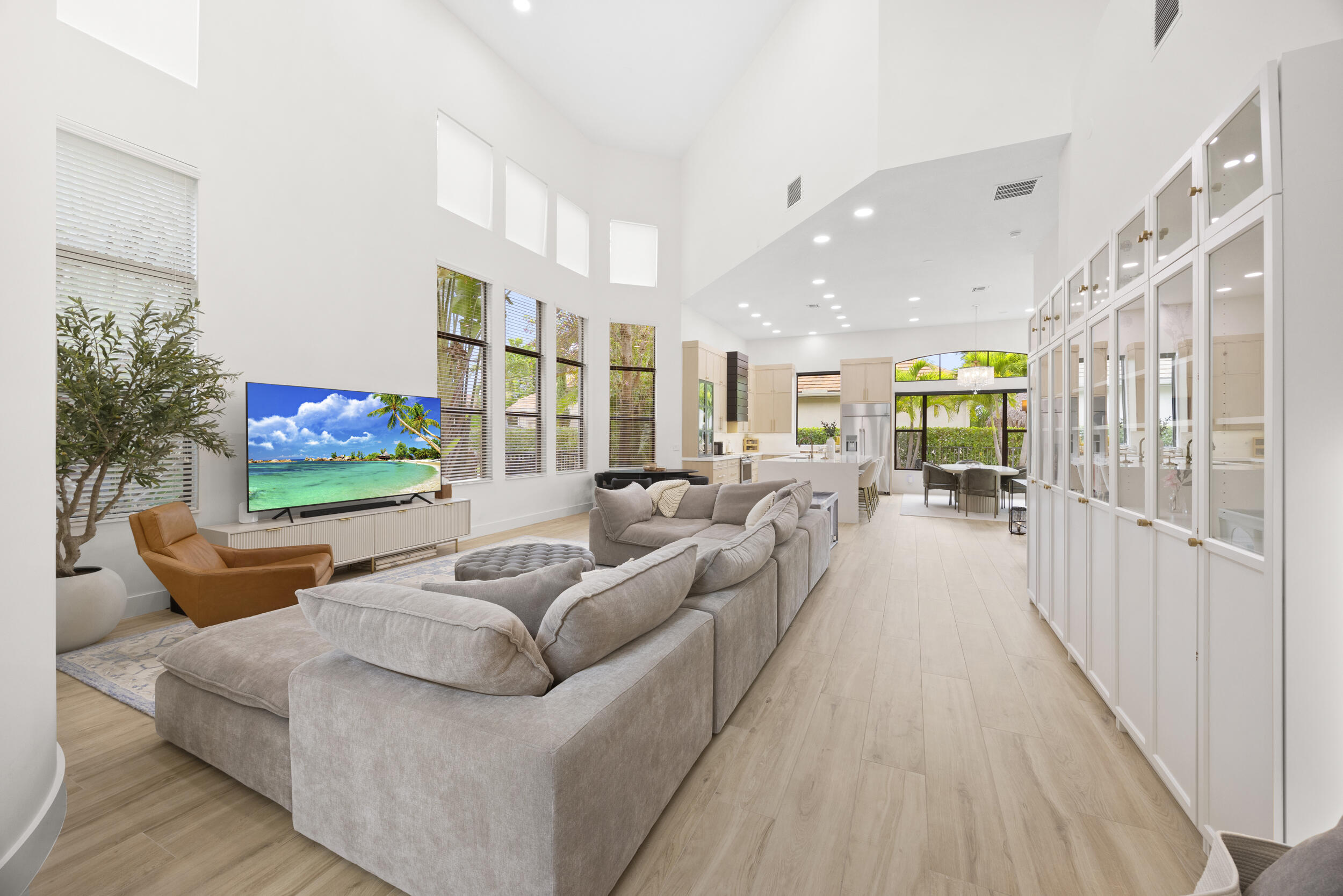 VERSAILLES - Residential