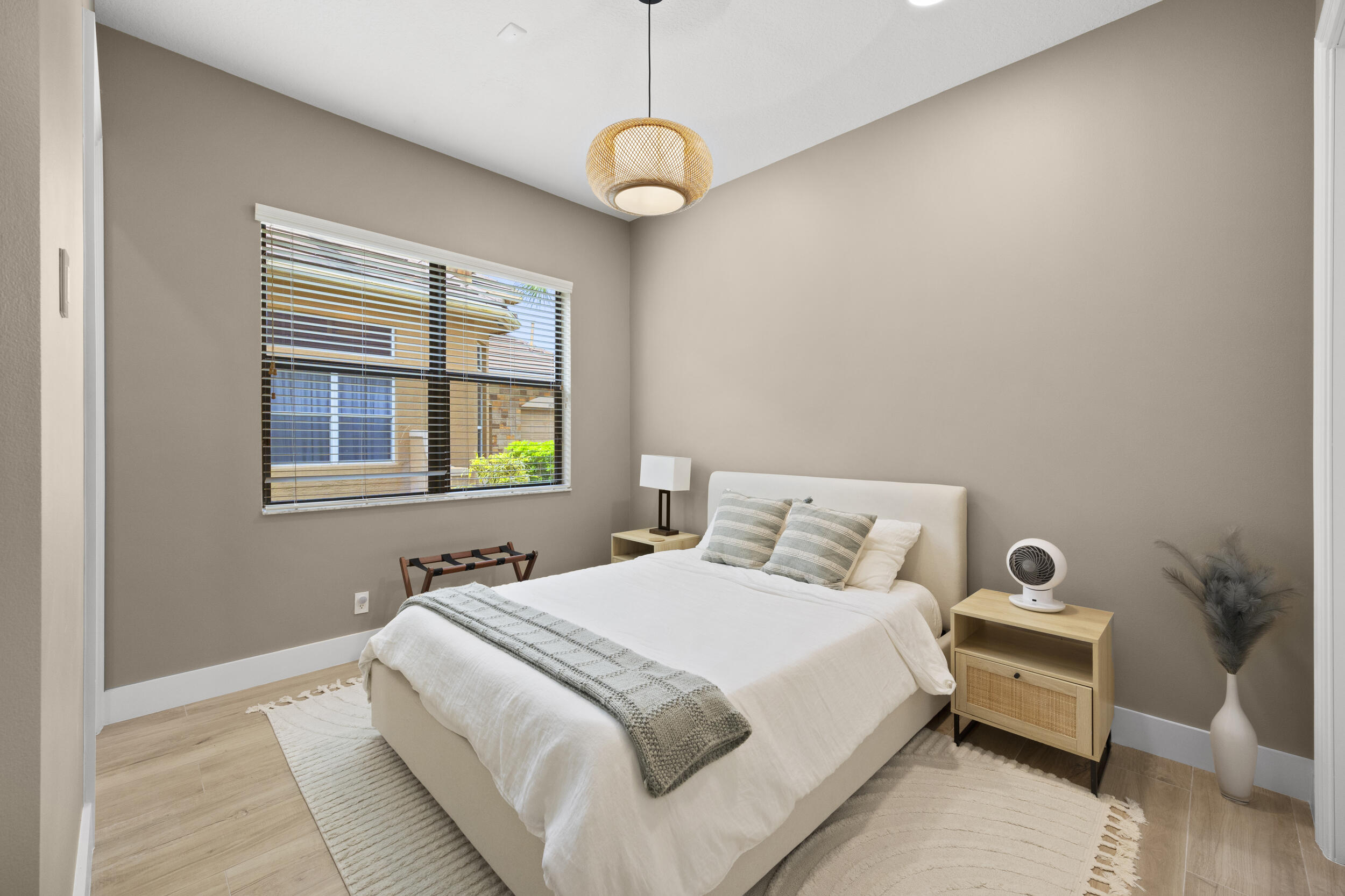 VERSAILLES - Residential