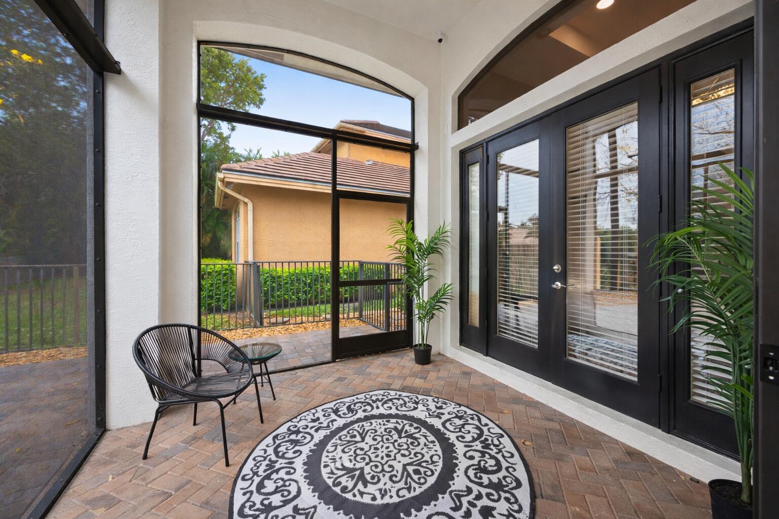 VERSAILLES - Residential