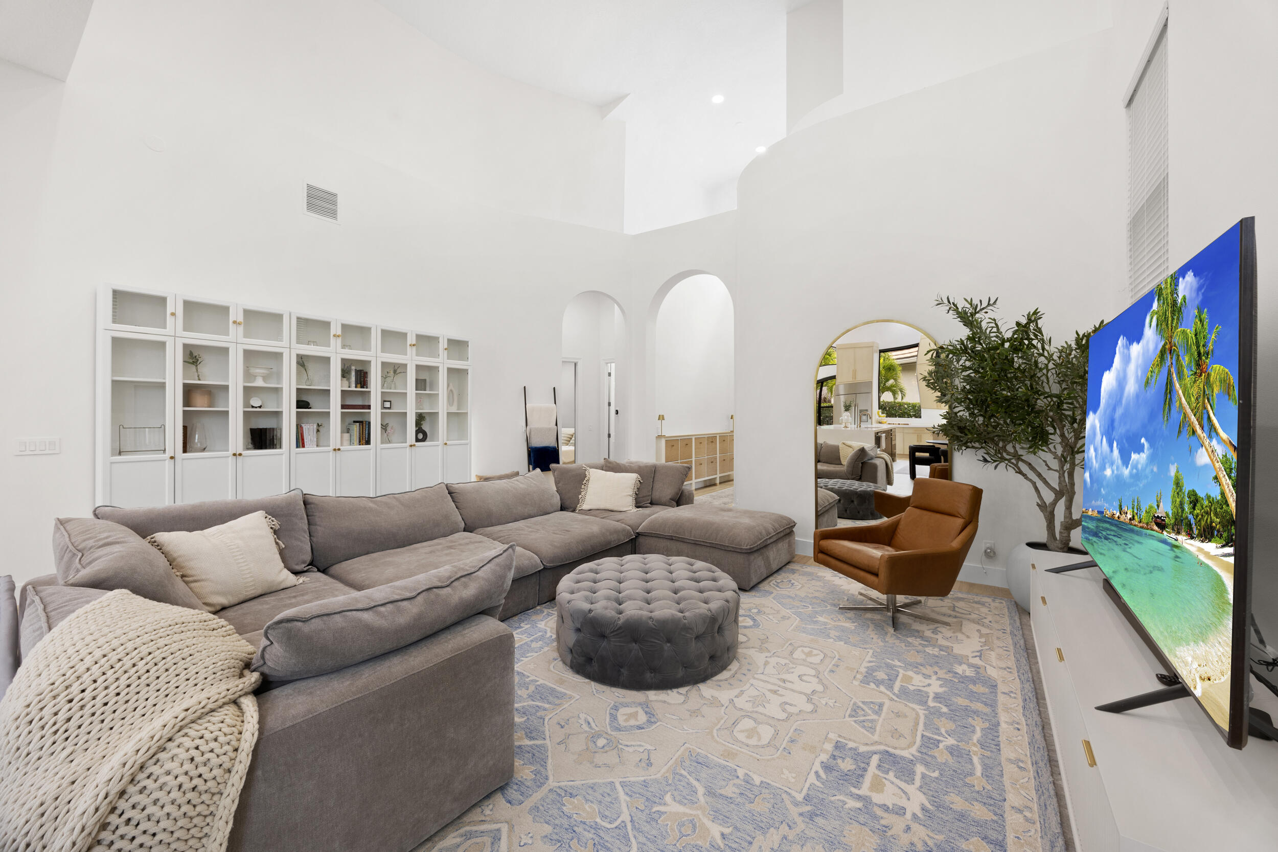 VERSAILLES - Residential