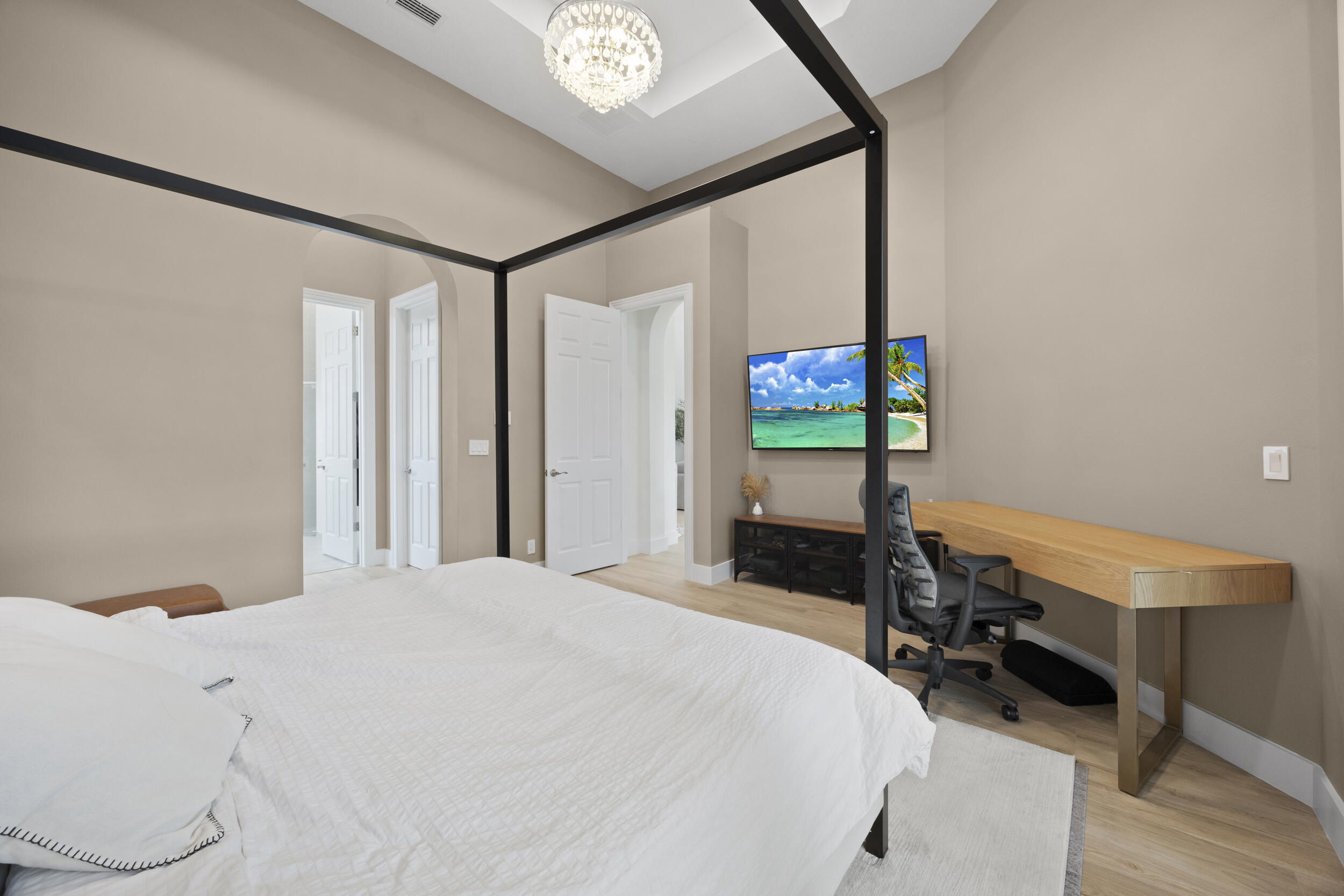 VERSAILLES - Residential