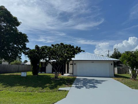 2452 SE Alfonso Avenue Port St Lucie FL 34952