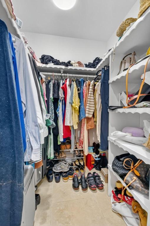 PINE VILLAS 10 - Residential