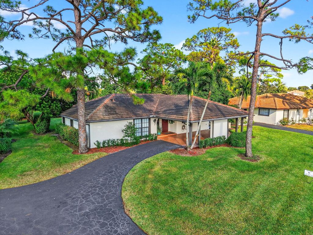 PINE VILLAS 10 - Residential