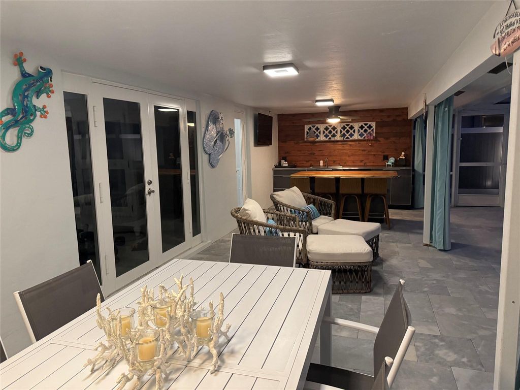 listing image 82