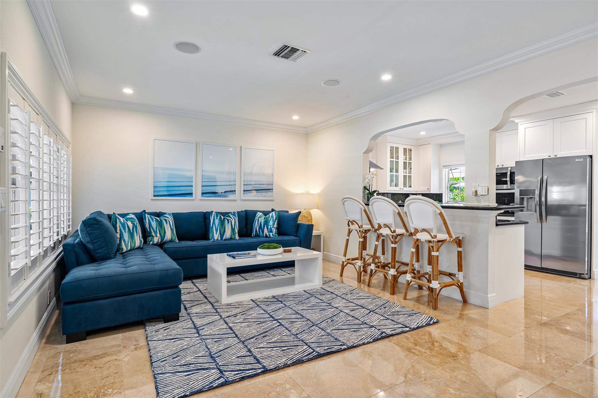 710 NE 16th Ave