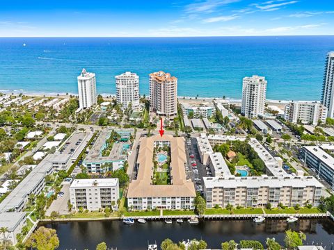 A home in Lauderdale By The Sea