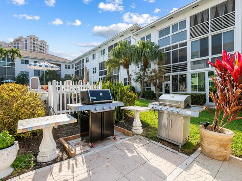 A home in Lauderdale By The Sea