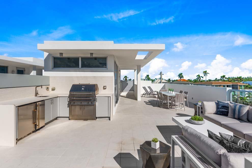 SEAGATE YACHT CLUB - Residential