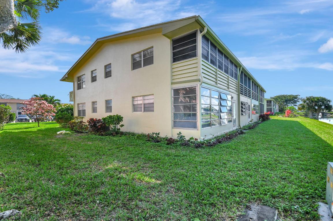 CENTURY VILLAGE SHEFFIELD CONDOS A TO Q - Residential